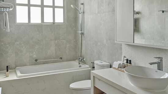 Studio - Bathroom